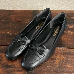 Magdesians Black Leather 1" Heels w/Bow Size 8.5